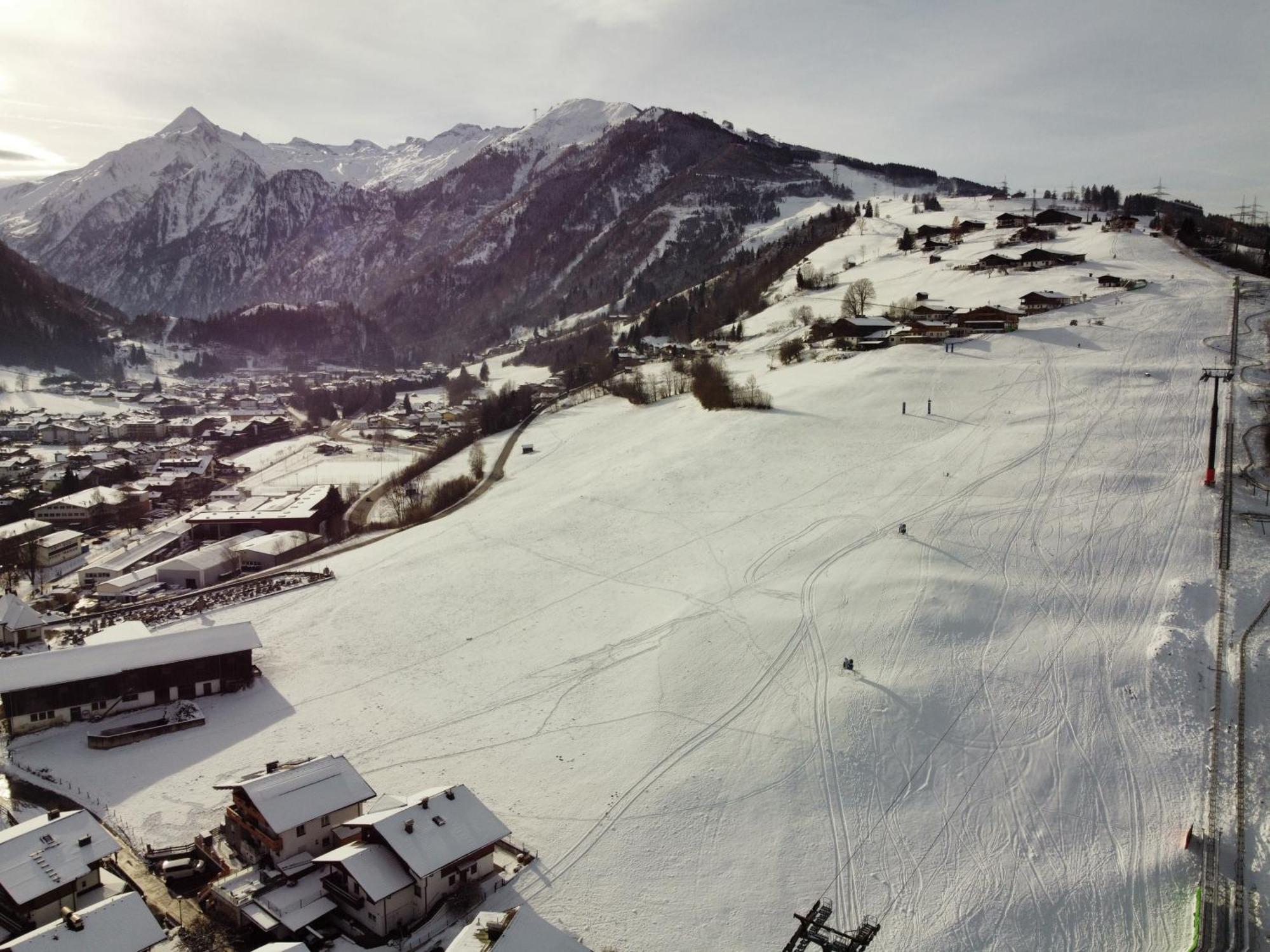 Bergfried Appartements - Ski In Ski Out, Inklusive Sommerkarte, Zentral Mit Ausblick Ueber Kaprun Buitenkant foto