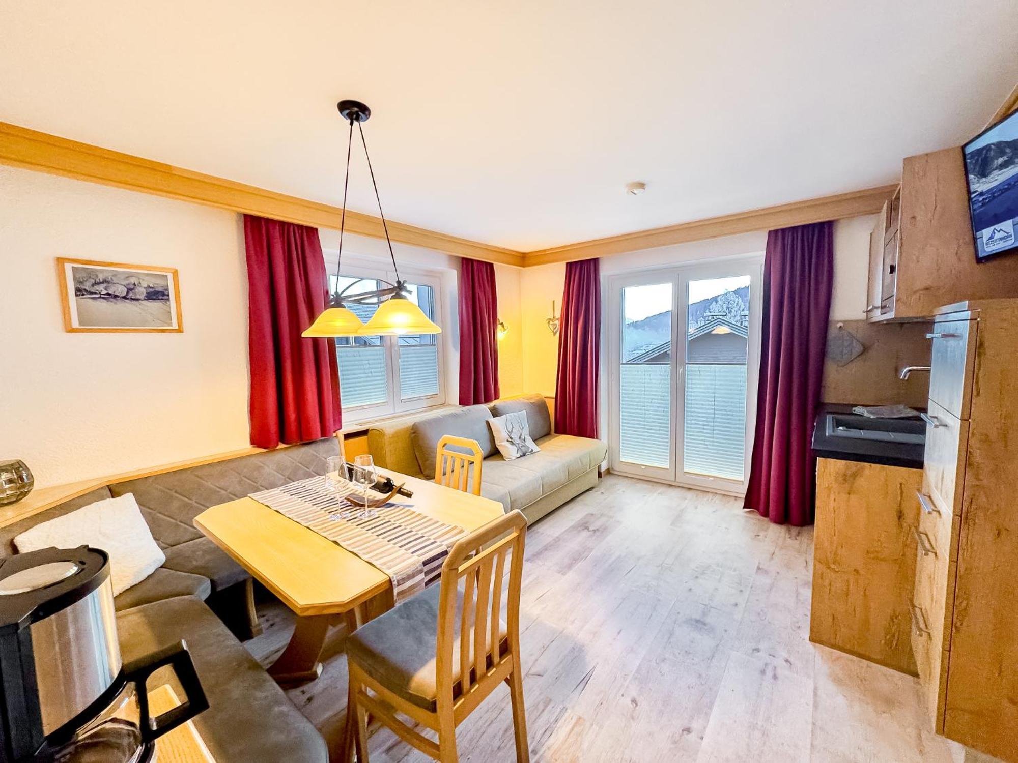 Bergfried Appartements - Ski In Ski Out, Inklusive Sommerkarte, Zentral Mit Ausblick Ueber Kaprun Buitenkant foto