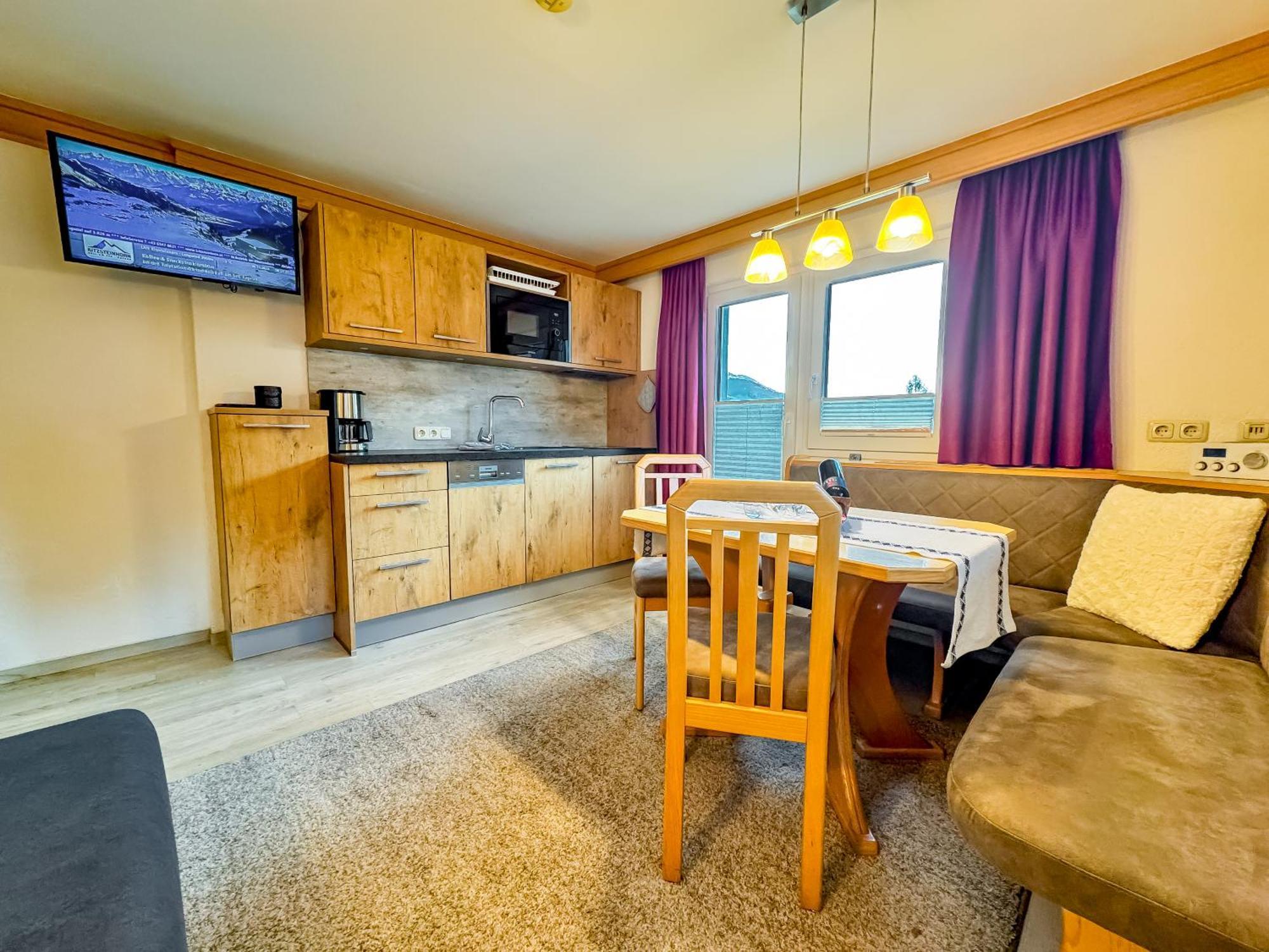 Bergfried Appartements - Ski In Ski Out, Inklusive Sommerkarte, Zentral Mit Ausblick Ueber Kaprun Buitenkant foto